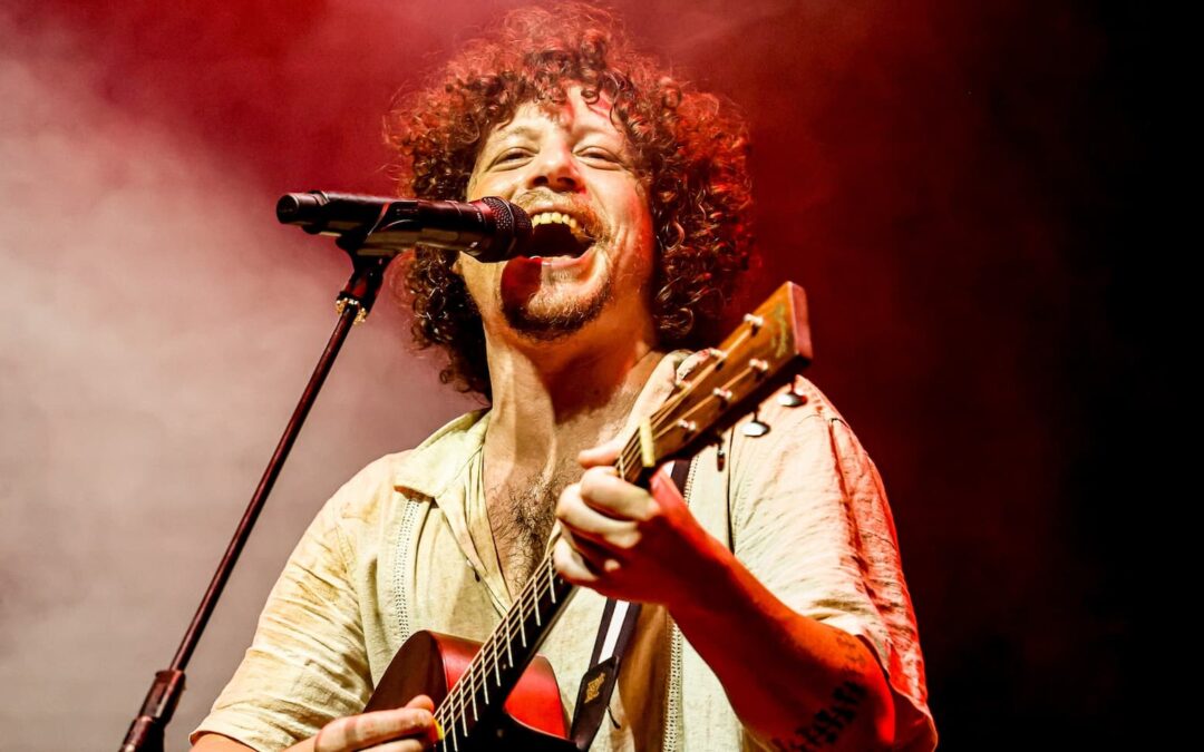 CHICO CHICO DIVULGA O REGISTRO AUDIOVISUAL DA CANÇÃO “BLUES DA PIEDADE”, SUCESSO DE CAZUZA E FREJAT