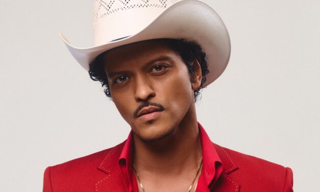 BRUNO MARS LANÇA SEU AGUARDADO ÁLBUM “THE ROMANTIC” QUE CHEGA ACOMPANHADO DO CLIPE DE “RISK IT ALL”