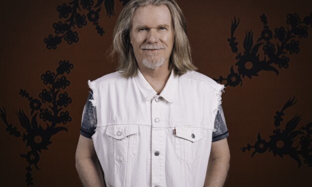 HUMBERTO GESSINGER CELEBRA A CHEGADA DO PRIMEIRO NETO COM A CANÇÃO “JANEIRO 26”