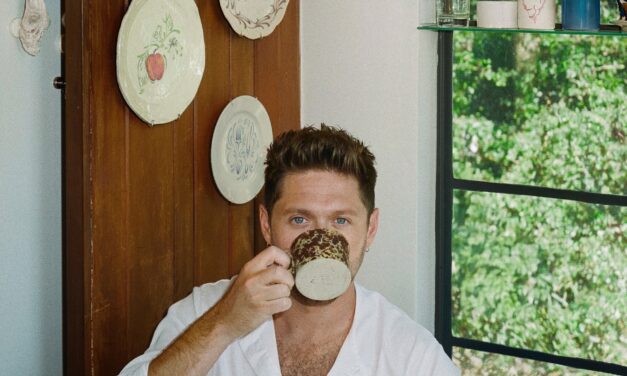 NIALL HORAN ANUNCIA SEU QUARTO ÁLBUM SOLO COM A CHEGADA DA INTIMISTA FAIXA HOMÔNIMA “DINNER PARTY”