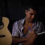 ENTREVISTA: EM NOVA FASE DA CARREIRA, ZECCA GOMES APOSTA NA FORÇA DA MPB E DIVULGA O SINGLE “QUEM NUNCA AMOU”