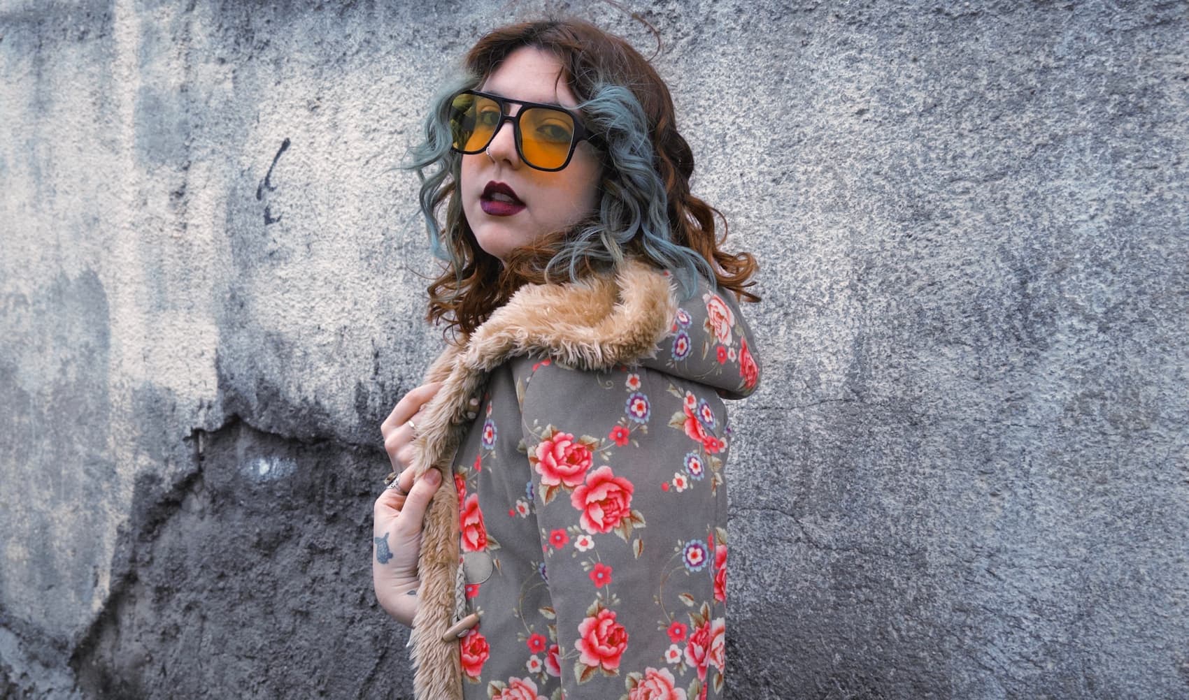 “A PRINCIPAL REFERÊNCIA É O CAOS”, DIZ TUANY SOBRE “DEITO E CHORO”, SEU NOVO CLIPE QUE ANTECEDE O PRÓXIMO ÁLBUM