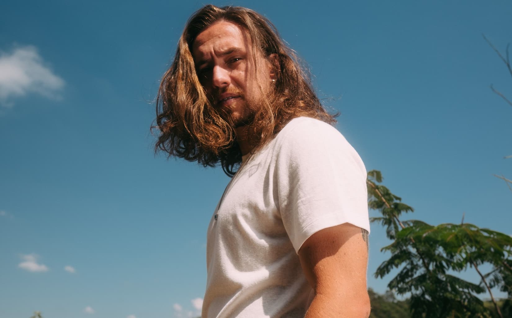 “TEM MÚSICA QUE FICA DE FORA QUE TALVEZ SEJA TÃO BOA QUANTO AS QUE ENTRAM”, DIZ VITOR KLEY SOBRE SEU NOVO EP DE INÉDITAS