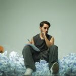 DIOGO MELIM DEMONSTRA MATURIDADE LÍRICA EM “RASCUNHOS”, SEU ÁLBUM SOLO DE ESTREIA. OUÇA