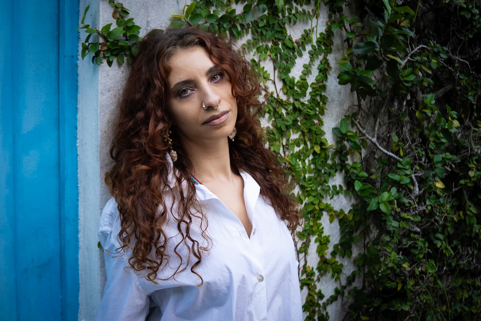 “UM DESAGUAR DE SENTIMENTOS GUARDADOS”, DEFINE JULIA VARGAS SOBRE SEU NOVO ÁLBUM INTITULADO “D’ÁGUA”