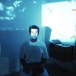 MATHEUS TORRES FICA ENTRE O TEMPO E A MEMÓRIA NO CLIPE INTROSPECTIVO DO SINGLE “PONTEIROS”