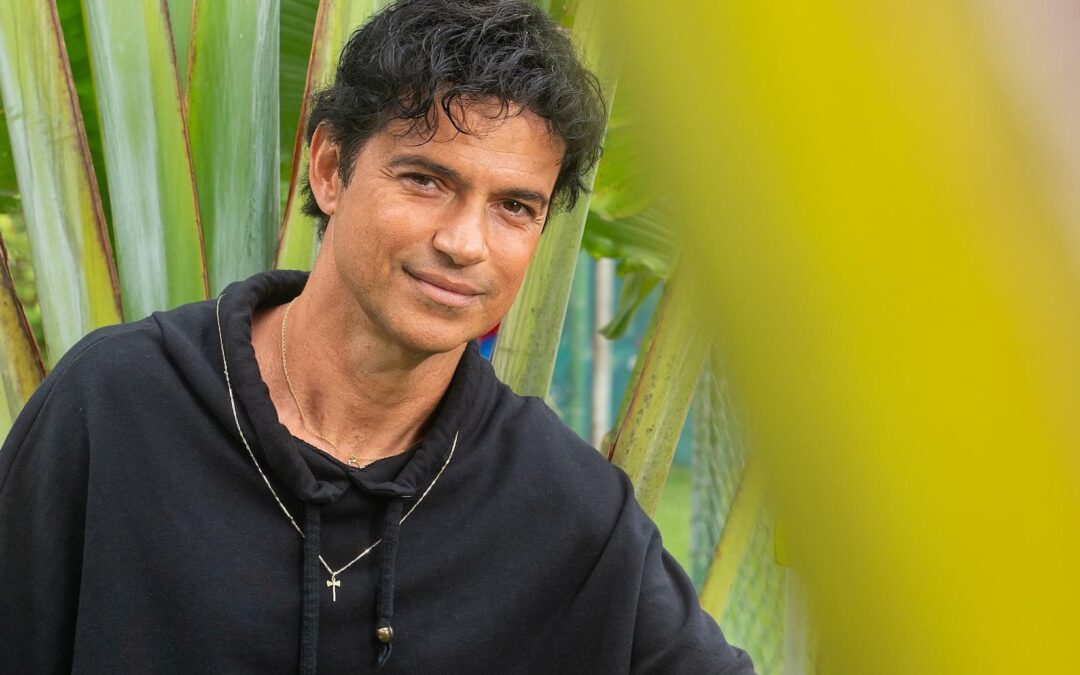 JORGE VERCILLO APRESENTA UMA REFLEXÃO SOBRE A RELAÇÃO ENTRE O SER HUMANO E O PLANETA NO SINGLE “MÃE TERRA”