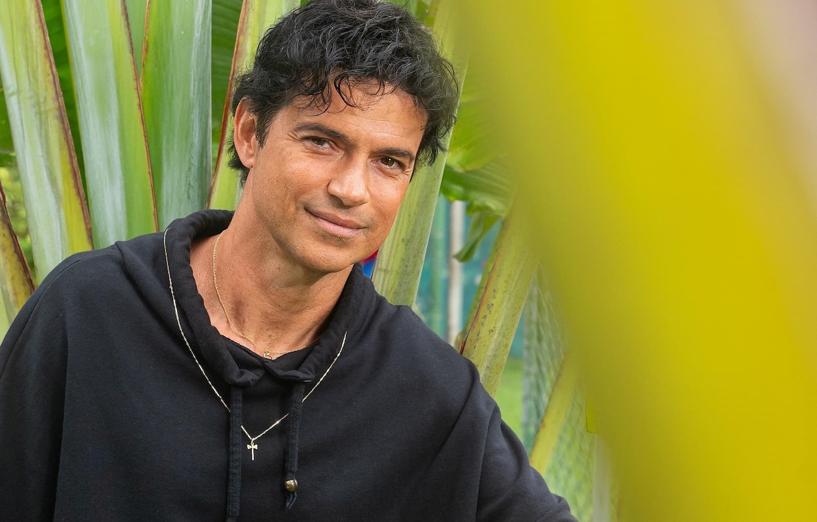 JORGE VERCILLO APRESENTA UMA REFLEXÃO SOBRE A RELAÇÃO ENTRE O SER HUMANO E O PLANETA NO SINGLE “MÃE TERRA”