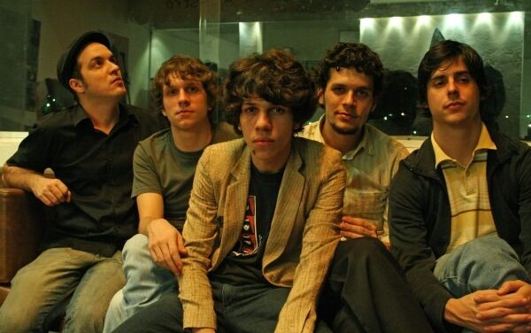 VANGUART LANÇA O TÃO AGUARDADO ÁLBUM HOMÔNIMO COM FORTE INFLUÊNCIA DE FOLK-ROCK E MPB