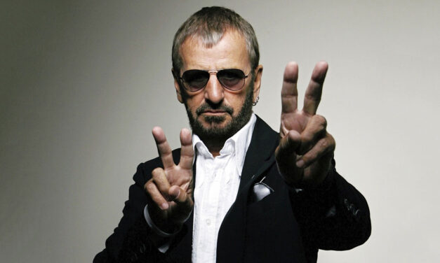 RINGO STARR EXPLORA SONORIDADES CONTEMPORÂNEAS SEM PERDER SUA ESSÊNCIA NO ÁLBUM DE INÉDITAS “LONG LONG ROAD”