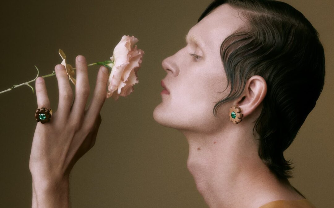 SAUER APRESENTA “IMPOSSIBLE FLORA”, COLEÇÃO QUE PARTE DE UM JARDIM IMAGINÁRIO QUE EXPLORA NOVAS COMBINAÇÕES E TÉCNICAS