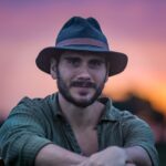 “UM REPERTÓRIO COM INÉDITAS QUE APRESENTAM NOVAS CORES E ESTILOS MUSICAIS”, DIZ GABRIEL SATER SOBRE O ÁLBUM “25 ANOS DE MÚSICA”