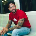 “É UMA CELEBRAÇÃO DOS MEUS ANCESTRAIS, UMA HOMENAGEM AOS MEUS AVÓS”, DIZ MALUMA SOBRE O NOVO ÁLBUM “LOCO X VOLVER”