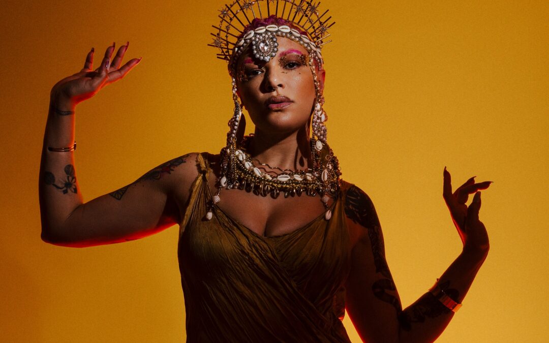 ANA CACIMBA CONSOLIDA FASE MAIS MADURA DA CARREIRA COM O LANÇAMENTO DO ÁLBUM “LUMINOSA – ATO II: SOL”