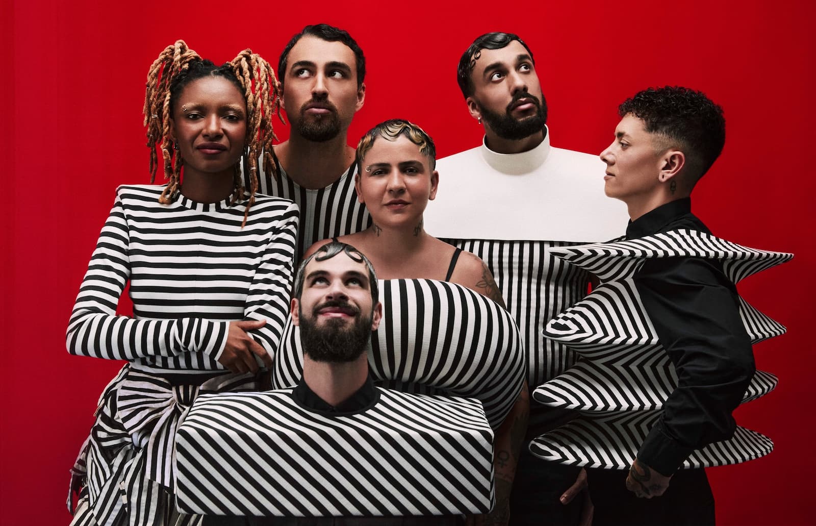 LAMPARINA CELEBRA A LOUCURA COMO EXPRESSÃO LIBERTADORA NO ÁLBUM “DELÍRIO COLETIVO VOL.1”