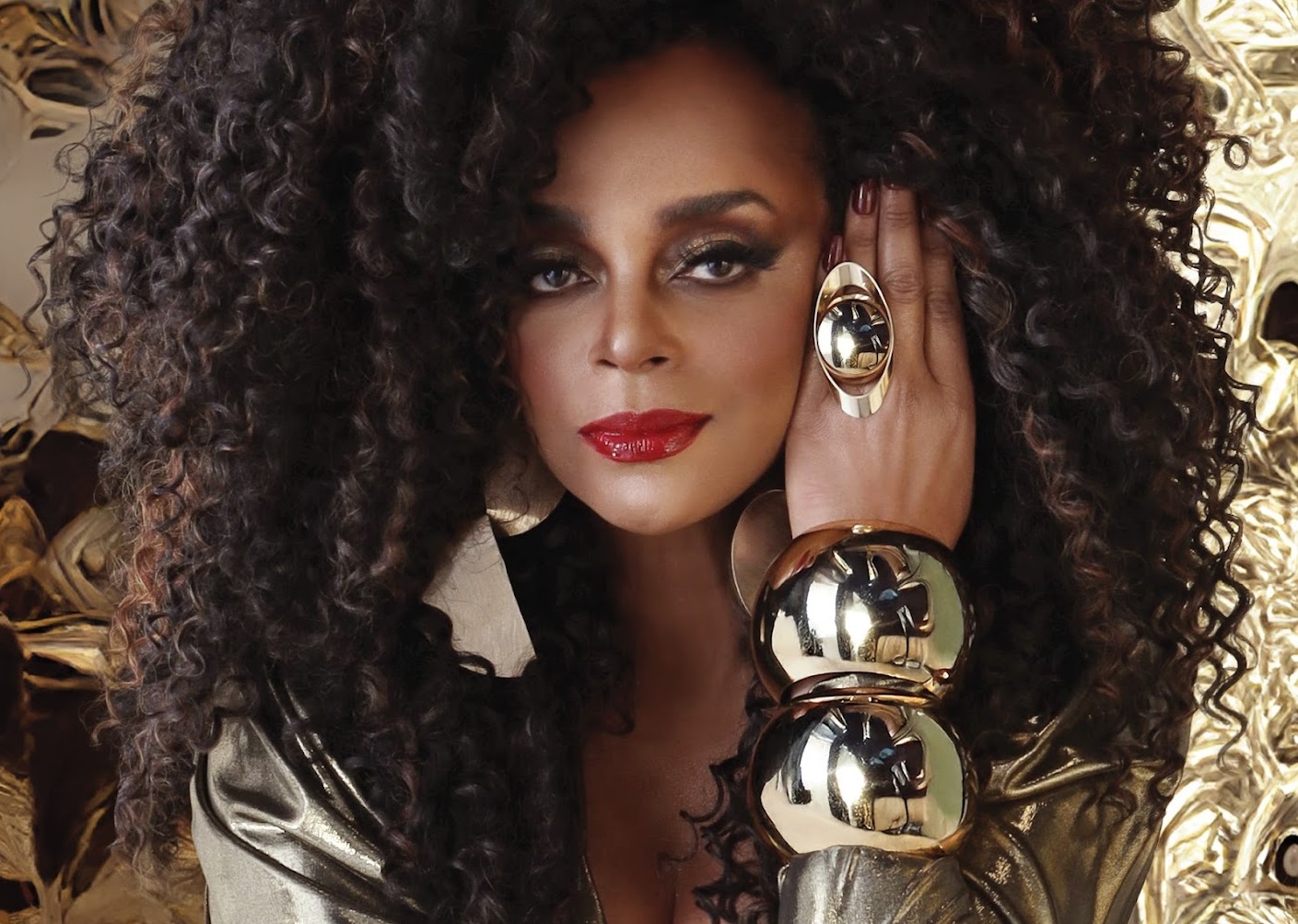 PAULA LIMA CHEGA COM “D’ OURO BRILHANTE” AO LADO DE DI MELO, PRIMEIRA AMOSTRA DE SUA NOVA FASE MUSICAL