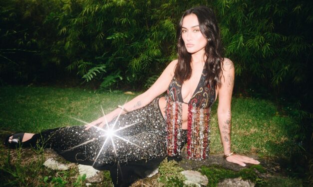 GABI MELIM APRESENTA “ESCAPISMO”, SEU NOVO AUDIOVISUAL QUE TRAZ CANÇÕES INÉDITAS, COLABORAÇÕES E RELEITURAS