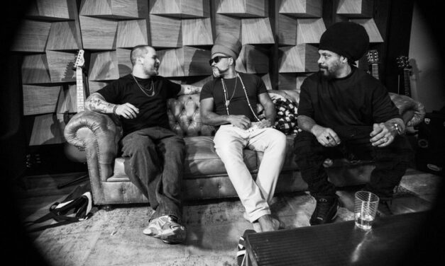 CARLINHOS BROWN, BRUNO MARTINI E FALCÃO ENTRAM NO CLIMA DA COPA DO MUNDO NA FAIXA “EU ME CHAMO BRASIL”