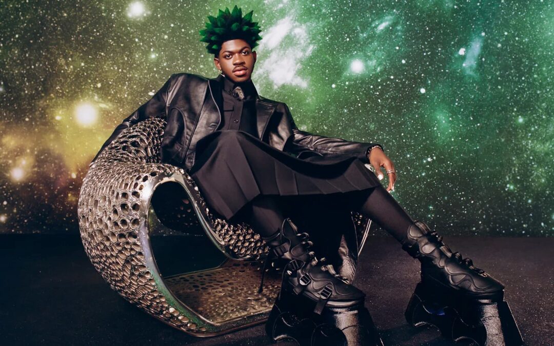 O TERROR DO VESTUÁRIO CONSERVADOR – A EVOLUÇÃO INDOMÁVEL DO RAPPER LIL NAS X