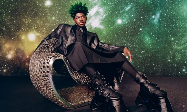 O TERROR DO VESTUÁRIO CONSERVADOR – A EVOLUÇÃO INDOMÁVEL DO RAPPER LIL NAS X