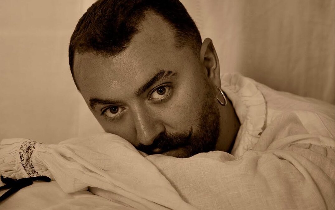 “É UMA MÚSICA QUE SINTO QUE ESPEREI A VIDA INTEIRA PARA ESCREVER E CANTAR”, DIZ SAM SMITH SOBRE “MY GUY”