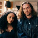 “SEMPRE ENXERGUEI A MÚSICA DE FORMA LITERAL, COMO UM CASAL DISCUTINDO A RELAÇÃO”, DIZ VITOR KLEY SOBRE “ABALO PSICOLÓGICO” FEAT COM JOYCE ALANE