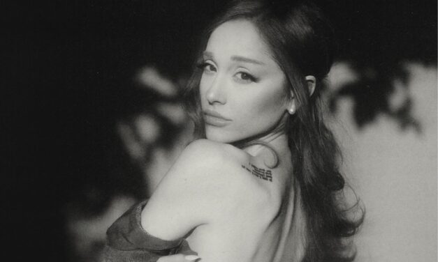 ARIANA GRANDE ANTECIPA SEU NOVO ÁLBUM COM O LANÇAMENTO DO CLIPE DE “HATE THAT I MADE YOU LOVE ME”