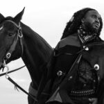SHABOOZEY REAFIRMA SUA POSIÇÃO COMO UM VERDADEIRO CONTADOR DE HISTÓRIAS NO ÁLBUM “THE OUTLAW CHERIE LEE & OTHER WESTERN TALES”