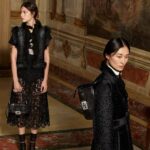 FENDI DESTACA A CONEXÃO HUMANA NA PRIMEIRA COLEÇÃO ASSINADA POR MARIA GRAZIA CHIURI