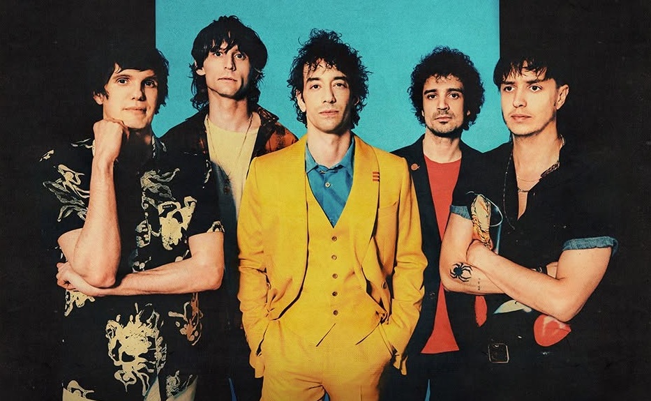 THE STROKES LANÇA “REALITY AWAITS”, PROJETO QUE MARCA O PRIMEIRO ÁLBUM DE ESTÚDIO DA BANDA EM SEIS ANOS