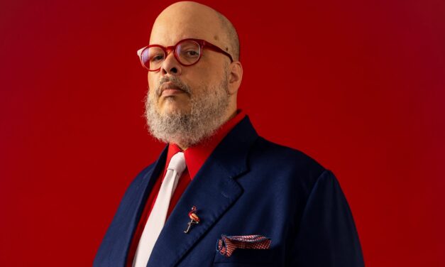 APÓS TREZE ANOS, ED MOTTA ANUNCIA DISCO EM PORTUGUÊS E DIVULGA “TOC-TOC”, SEGUNDO SINGLE DO PROJETO HOMÔNIMO